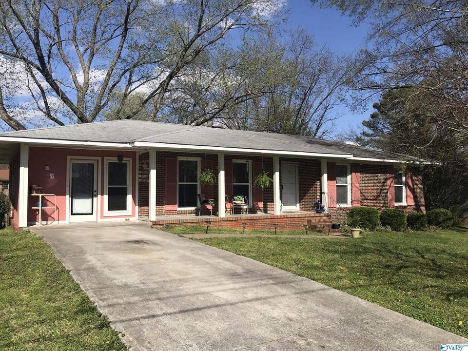 2614 Skyline Dr, Huntsville, AL 35810 18 Photos MLS 1805053 Movoto