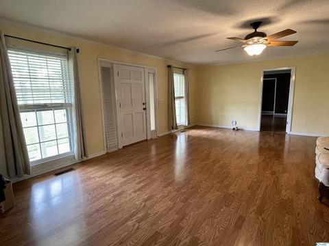 194 Saylor Cir, Arab, AL 35016 photo 3