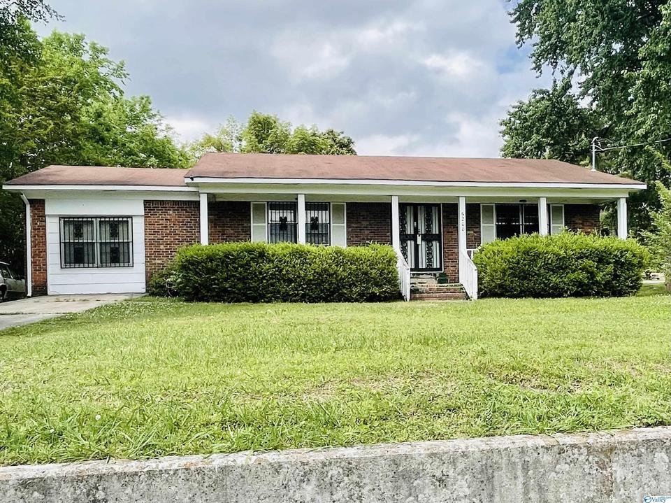 5208 Mastin Lake Rd, Huntsville, AL 35810 16 Photos MLS 1807384