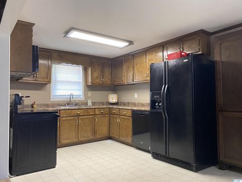 227 S Seneca Dr, Trinity, AL 35673 photo 3