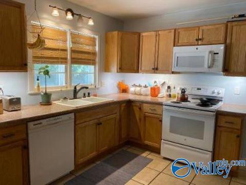 1803 12th St, Decatur, AL 35601
