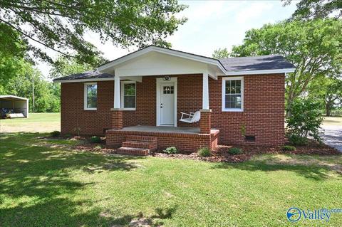1010 County Road 301, Trinity, AL 35673 photo 1