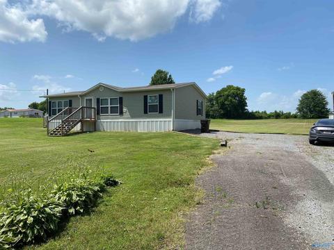 57 County Road 366, Section, AL 35771 photo 2
