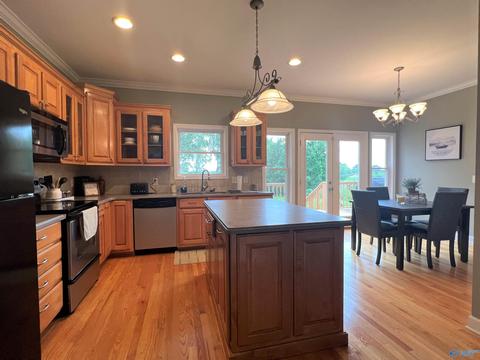 595 Lakeside Dr, Centre, AL 35960 photo 7