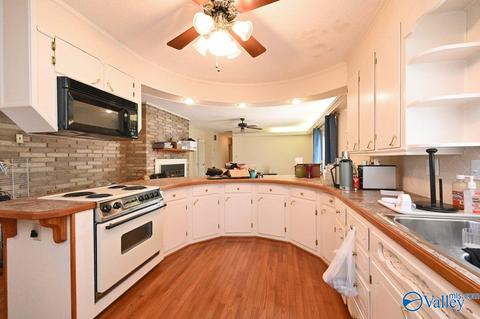 426 Wright Dr, Florence, AL 35633 photo 3