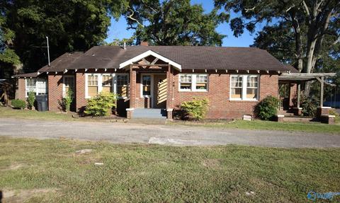 445 E Main St, Centre, AL 35960 photo 4