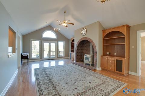 395 Walker Rd, Grant, AL 35747 photo 3