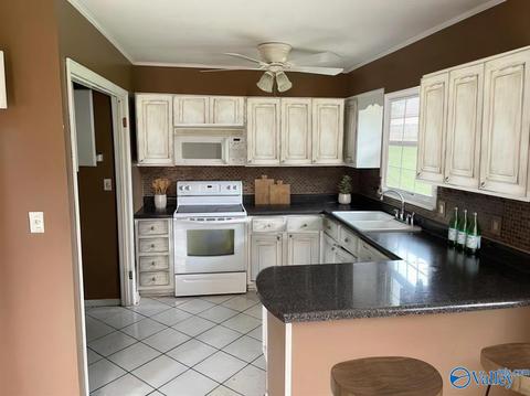 1122 Ridge Dr, Killen, AL 35645 photo 5