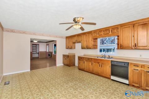209 Peck Sutton Rd, Grant, AL 35747 photo 9