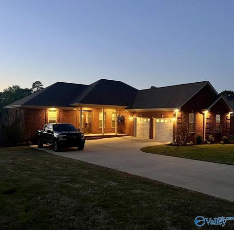 147 Oldenburg Dr, Killen, AL 35645 photo 5