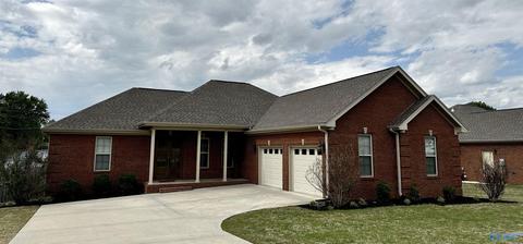 147 Oldenburg Dr, Killen, AL 35645 photo 1