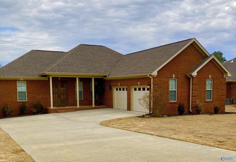 147 Oldenburg Dr, Killen, AL 35645 photo 3