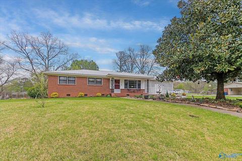 902 NW 3rd Ave, Arab, AL 35016 photo 2