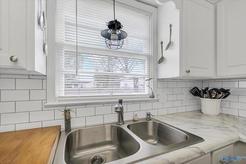 902 NW 3rd Ave, Arab, AL 35016 photo 5