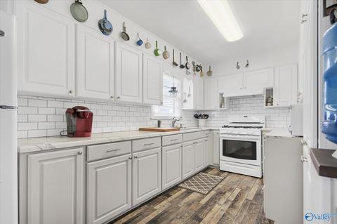 902 NW 3rd Ave, Arab, AL 35016 photo 7