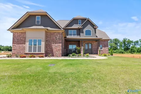 16212 Maggie Ct, Athens, AL 35613