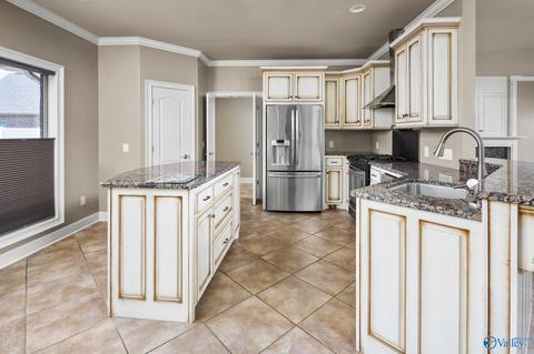 118 Pointe Dr, Killen, AL 35645 photo 11