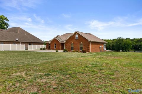 118 Pointe Dr, Killen, AL 35645 photo 34