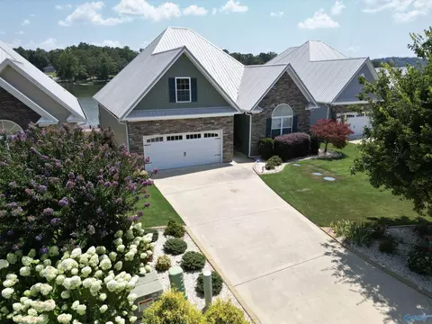 151 Willow Point Dr, Ohatchee, AL 36271 photo 2