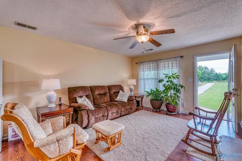 367 County Road 416, Killen, AL 35645 photo 3