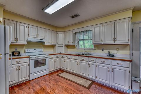 367 County Road 416, Killen, AL 35645 photo 7