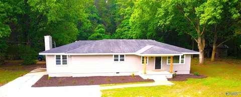 462 N Greenway Dr, Trinity, AL 35673 photo 1