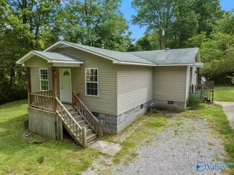 150 3rd Ave, Grant, AL 35747 photo 1