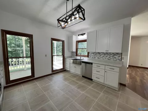 275 Ashley Dr, Grant, AL 35747 photo 5