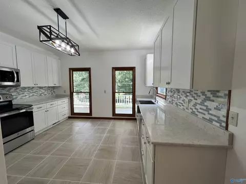 275 Ashley Dr, Grant, AL 35747 photo 4