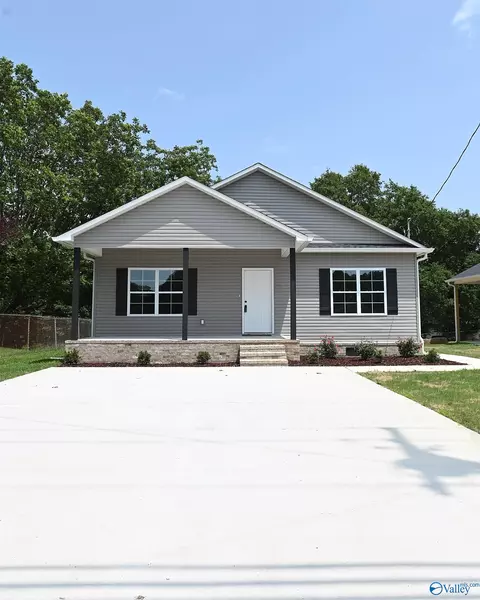 363 S Main St, Arab, AL 35016 photo 2