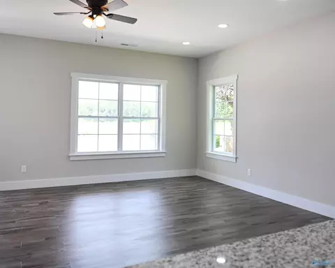 363 S Main St, Arab, AL 35016 photo 5