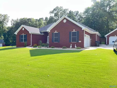 176 Forest Home Dr, Trinity, AL 35673 photo 2