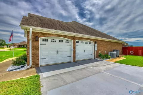68 Isabella Ct, Killen, AL 35645 photo 42