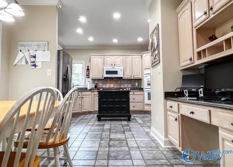 136 Forest Home Dr, Trinity, AL 35673 photo 11