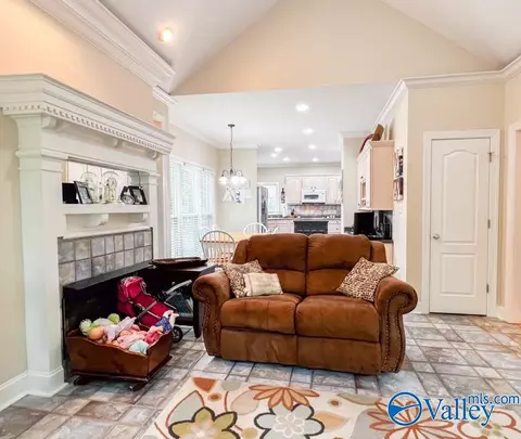 136 Forest Home Dr, Trinity, AL 35673 photo 8