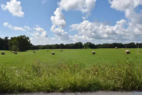 34 9 Old Quick Rd, Fayetteville, TN 37334