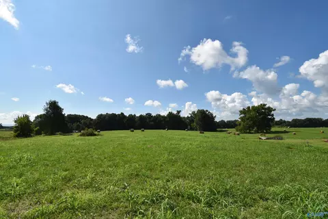 28 6 Old Quick Rd, Fayetteville, TN 37334