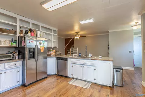 406 E Main St, Stevenson, AL 35772 photo 21
