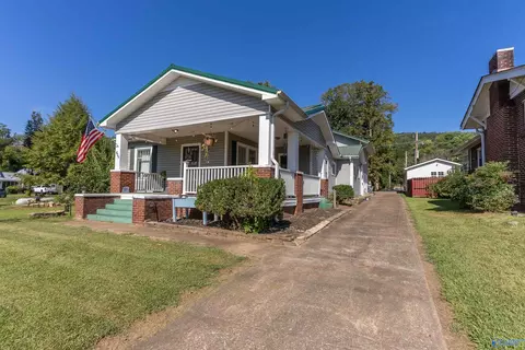 406 E Main St, Stevenson, AL 35772 photo 2
