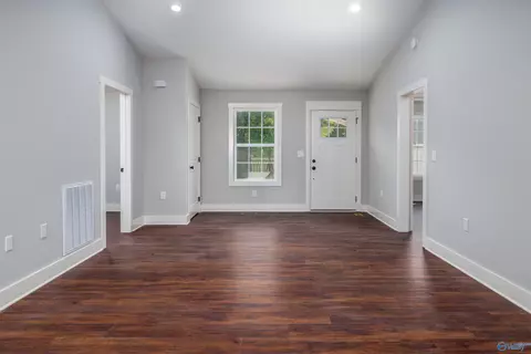167 Mountain Dale Cir, Section, AL 35771 photo 2