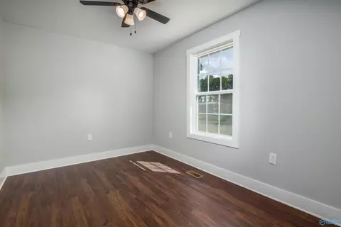 167 Mountain Dale Cir, Section, AL 35771 photo 8