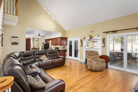 75 Cedar View Ct, Killen, AL 35645 photo 7