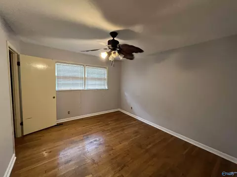 302 4th St, Arab, AL 36016 photo 8