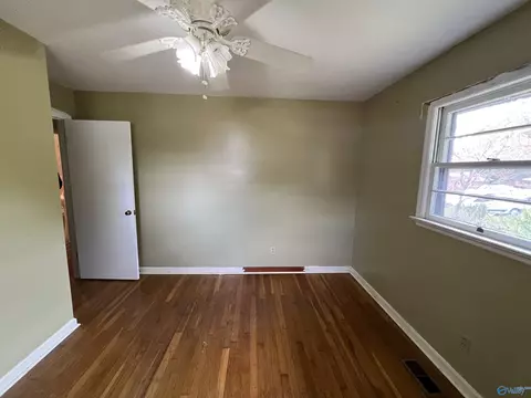 302 4th St, Arab, AL 36016 photo 9