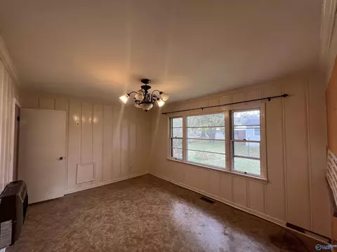 302 4th St, Arab, AL 36016 photo 7