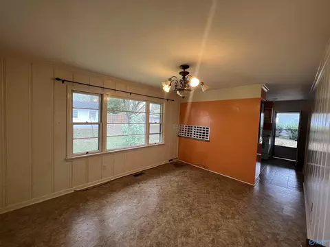 302 4th St, Arab, AL 36016 photo 5