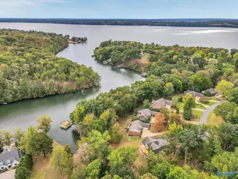 170 Harbor Close, Killen, AL 35645 photo 1