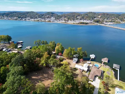 1605 Wyeth Dr, Guntersville, AL 35976