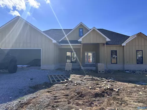 120 Spry Way, Killen, AL 35645 photo 1