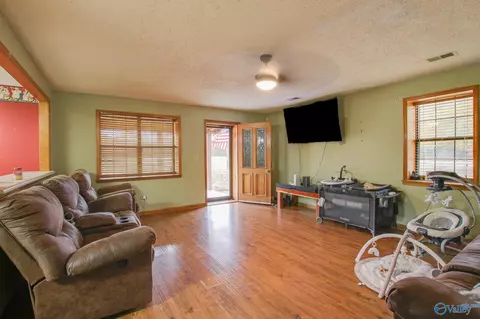 365 County Road 551, Trinity, AL 35673 photo 4